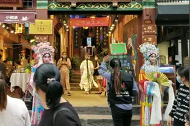 重庆网红景点，也是最繁华古镇