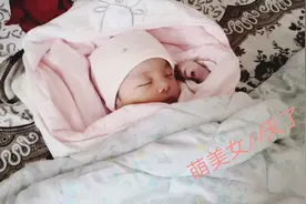 萌美女今天2周了，晚上还很好睡，不闹！真棒！