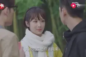 女子打扰李现和杨紫视频，结果被裹成蚕蛹仍在外面视频封面