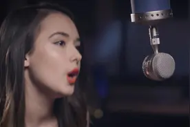 【法国小姐姐Chloe Stafler】翻唱 Despacito，嗯！这歌真好看视频封面