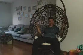 单人单车骑行西藏，第五天住在保定的青旅，我喜欢这里！视频封面