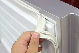 不管冰箱胶条“老化”多严重，一个小技巧，瞬间恢复吸力！真省钱