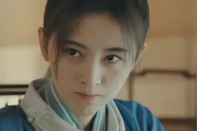 鞠婧祎上课扰乱课堂秩序 结果被老师罚做这 小眼神好委屈绝了啊视频封面