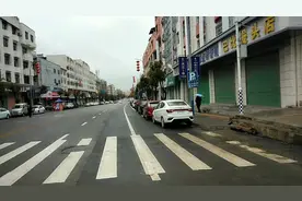 实拍：大年初二，湖北省的邻省：江西省的一个小县城到底咋样了？视频封面