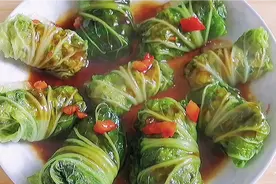 天冷多吃白菜，教你一招做白菜肉卷，翠绿清香，营养丰富还助消化