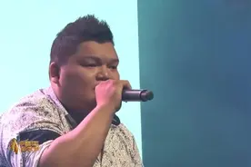 马来西亚胖哥分饰两角演唱《凉凉》，真被他惊艳到了，太惊艳了视频封面