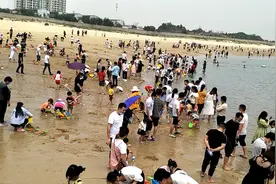 福建省石狮市黄金海岸“五一”人流量视频封面