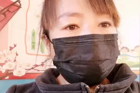 东北的农村小学校园，寒冬将至，早上得给孩子们生炉子视频封面