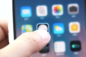 苹果手机时钟别只看时间，还有其他功能，长见识了！视频封面