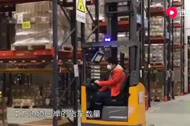 1700辆货车被拒入境，越南恳请我边防部队放行，后悔当初拦截物资视频封面