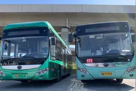 一台公交车出现漏气、全车没电该怎么办？这个视频给你答案