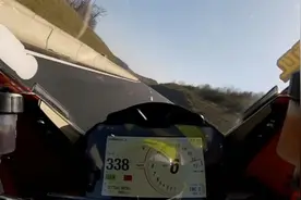 340km/h杜卡迪V4R公路无限速极速狂飙！简直太猛了视频封面