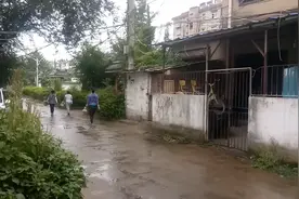 九中陪读的妈妈，特殊的群体！视频封面