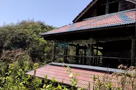 白天就是赌窝，晚上无人敢住，几百万修建变成鬼楼的原因知道了视频封面