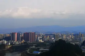 疫情吃紧，恩施老家小区已封闭管理，一切从简老爸做了啥做晚餐？
