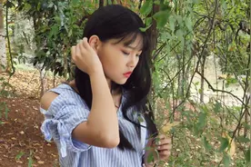 一首《深深爱上你》好想抱着你入睡，亲爱的你到底在哪里视频封面