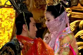 绝世美女妲己来了，真是千娇百媚，所有大臣眼睛看直了！视频封面