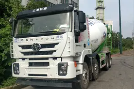 前四后八搅拌车只有8方，虽然符合法规却有点大马拉小车大材小用