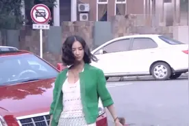 美女回家，发现前男友的车在家门口，竟然打电话给拖车公司！视频封面