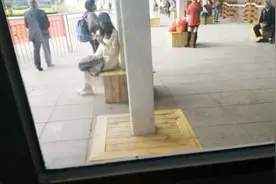 韩茜茜独逛商场被拍到，看见身材后，网友：许愿“韩茜茜的勾引”视频封面