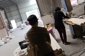 适合农村做的家庭作坊加工厂，一年纯利润几十万，卫生纸加工设备视频封面