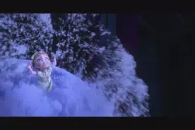 冰系魔法女孩，冰和雪可以随意变，好羡慕