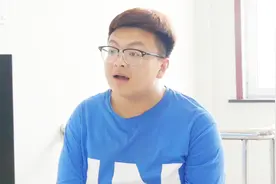 小伙应聘演员，编导扮美女考验小伙，小伙回答太逗了视频封面