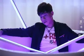 情歌:徐伟铭《守护幸福》，爱一个人就要让他知道视频封面