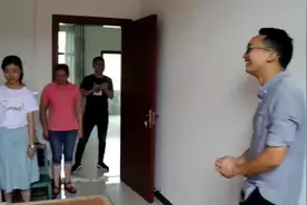 湖南农村，一表妹出嫁，要上车了，特意配了一首歌视频封面