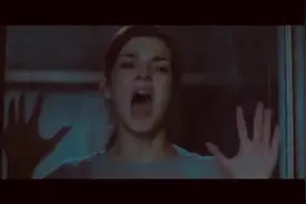 女子把自己关在密室吓唬男友却忘记拿钥匙，她后悔这样的恶作剧视频封面