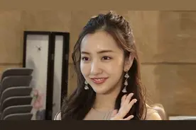 日本女子组合 AKB48 前成员板野友美现身香港书展