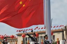 2020年9月1日早晨5点43分，天安门升国旗仪式，太震撼了视频封面