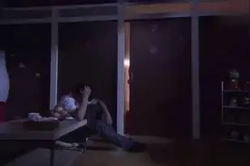 小伙爱上合租女孩，表白成功后接吻！视频封面