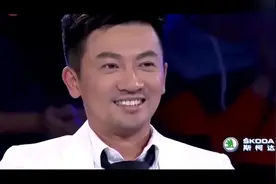 12岁男孩上台突然变声，评委听得目瞪口呆，变声真的听醉了视频封面