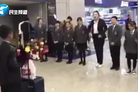 因走红网络改变命运：会15国语言的柬埔寨男孩获资助来华念书视频封面