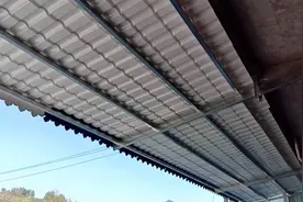 分享无柱子雨棚搭建全过程，材料0.8树脂瓦型铝瓦，出檐2.2米