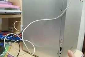 家里的NAS突然开不了机，拆开看看什么问题视频封面