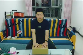 异地恋情侣要见面了，小伙为女友准备了啥礼物，希望女友会喜欢