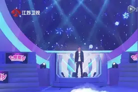 薛之谦现场版《你还要我怎样》感动到哭