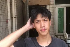 壮族小伙为生活出来打工，住在没有电梯的六楼，上下班优如爬山视频封面