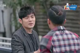 周杰伦化身导演，吐槽谢霆锋王菲万飞分不清，谢霆锋脾气也太好了视频封面