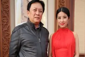 67岁唐国强婚姻坎坷，隐藏26年的二婚妻子曝光，前妻为他除夕自杀视频封面