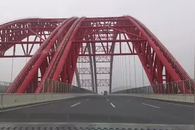 泉南高速柳州→南宁，双向八车道畅通无阻，归家游子们放心驾驶视频封面