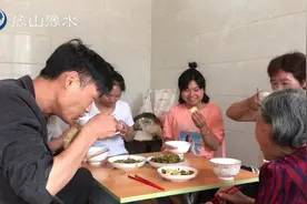 农村小伙身高186体重140，这样的体格却还要减肥，为了完美身材！视频封面