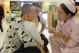 小孩满嘴烂牙怎么办 专家义诊提醒家长要注意这些视频封面