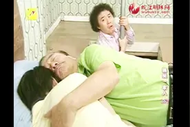 敏浩形容抱着小虎 就像走在林荫小路，小虎成抢手货 顺才也不例外视频封面