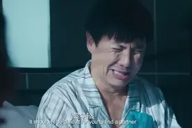 夏洛生病住院，好兄弟变成继父，种种打击下还好有冬梅真真关心他视频封面