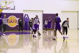 科比为何还没进名人堂？三个条件现只具备两个，科比何时能全满足视频封面