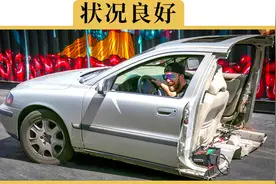发动机报警灯亮了必须立即停车！为什么有人亮了两年也没视频封面