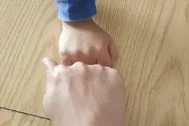手指游戏.灵活应用手指,1-10数字手指表示@圣淏视频封面